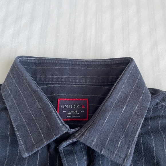 UNTUCKit Men’s Long Sleeve Button Up Shirt Size Flannel Large Blue Striped - Picture 8 of 10